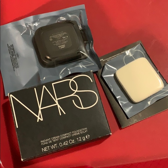 Cream Compact Foundation light 1 Siberia 6301 refill - Picture 2 of 2